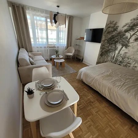 アパート Au Coeur De